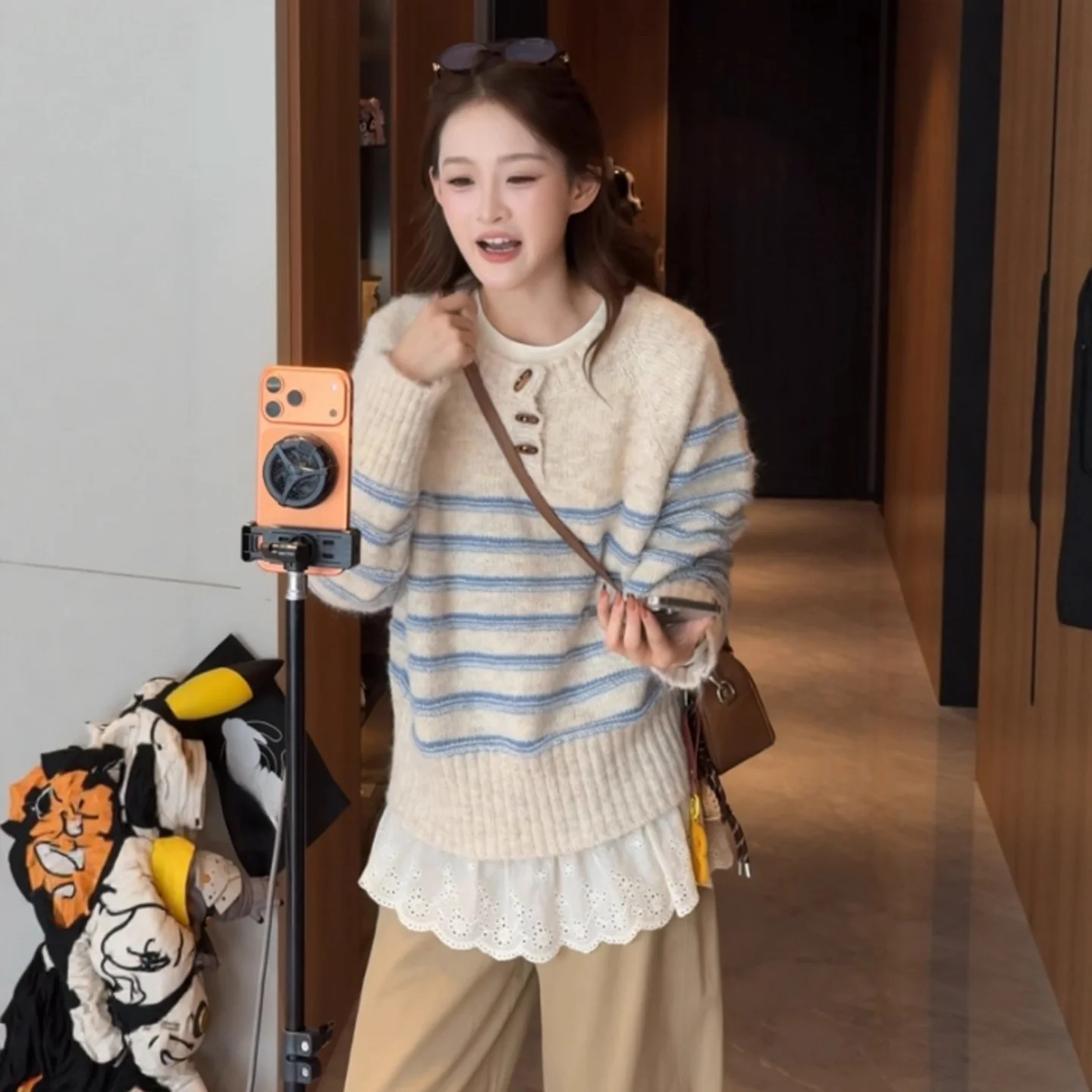 

Корейский женский свитер в сине-белую полоску, осень-зима, свободная трикотажная основа irt, повседневный шикарный топ, круглый Ne Long Sve