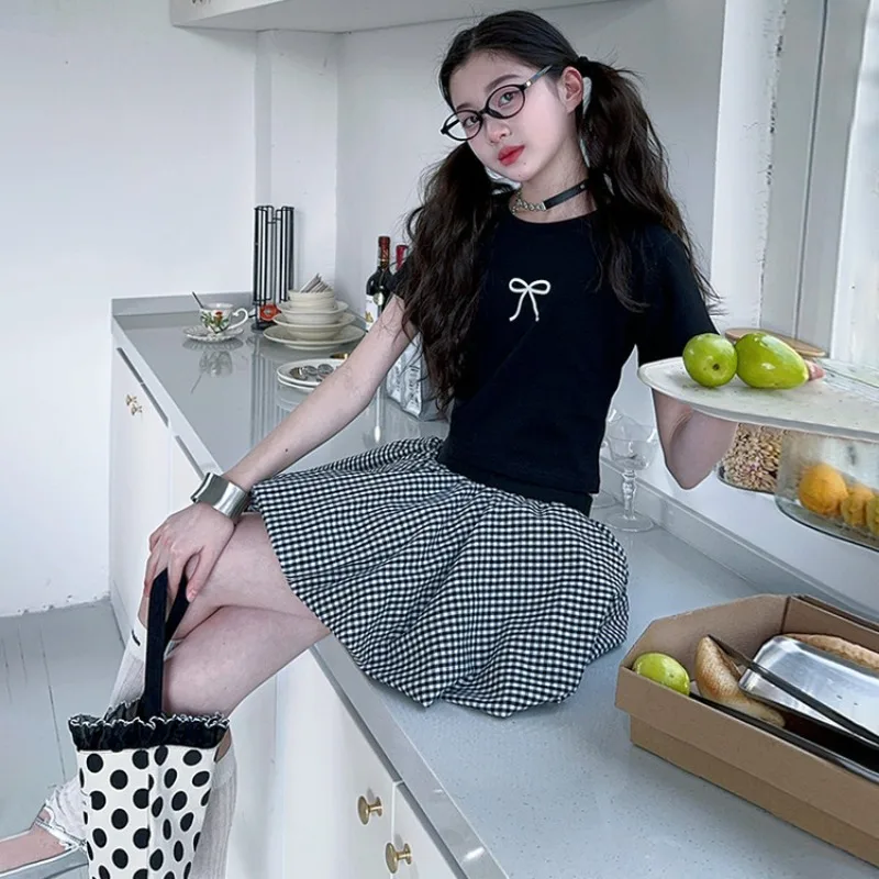 

Лето 2022, новая детская футболка с короткими рукавами, полуюбка с блестками, комплект из двух предметов для девочек, модное лето