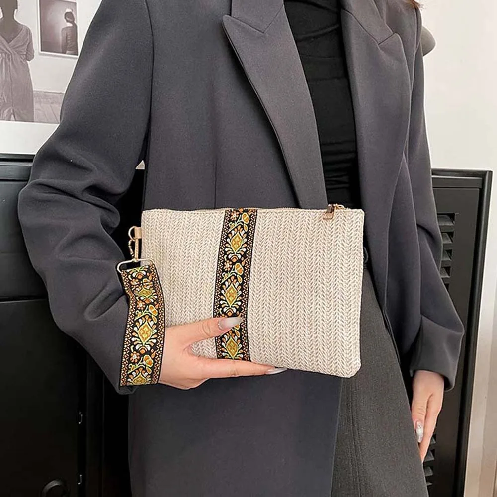 

Versatile Straw Weaving Wallet Embroidered Patterns Retro Ethnic Style Woven Handbag Polyester Large Capacity