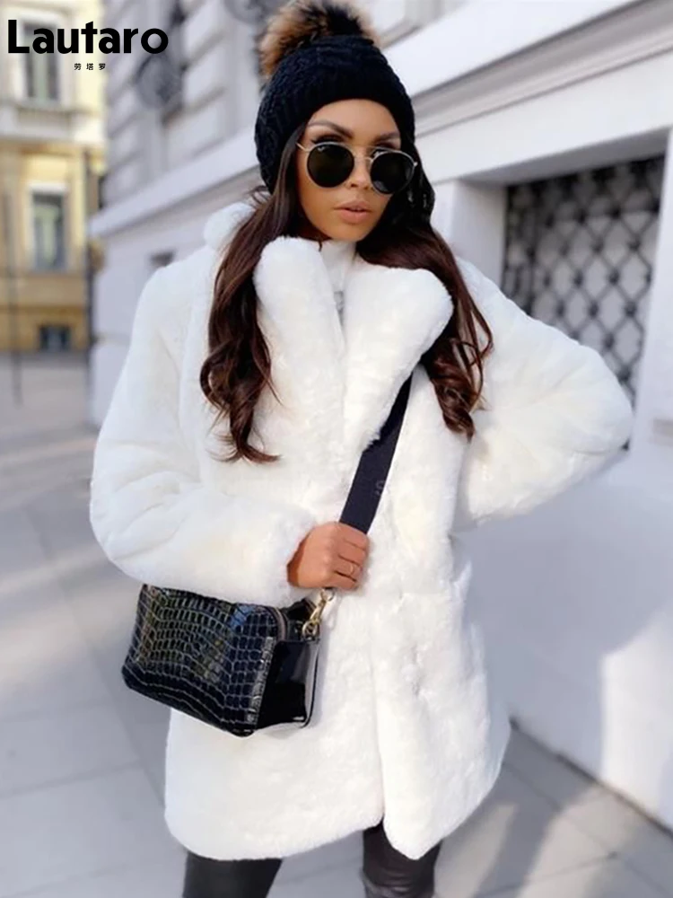 Lautaro Winter Loose Casual Warm Thick Soft White Faux Fur Coat Women Lapel Long Sleeve Black Fluffy Furry Jacket 4xl 5xl 2022