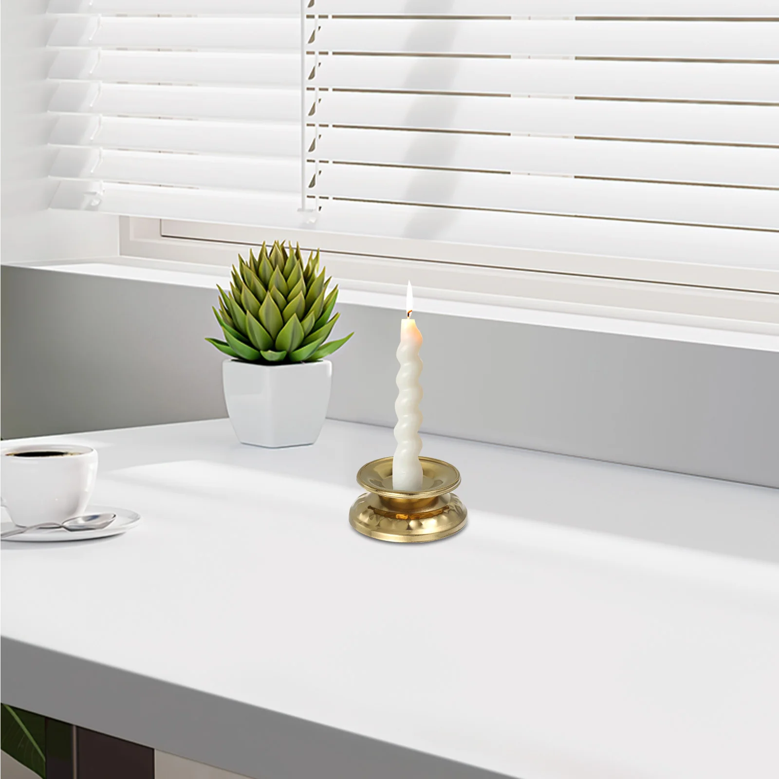 

1Pair Vintage Stainless Steel Holder Wide Base Stable Support Elegant Wedding Party Taper Candlestick Table Centerpiece