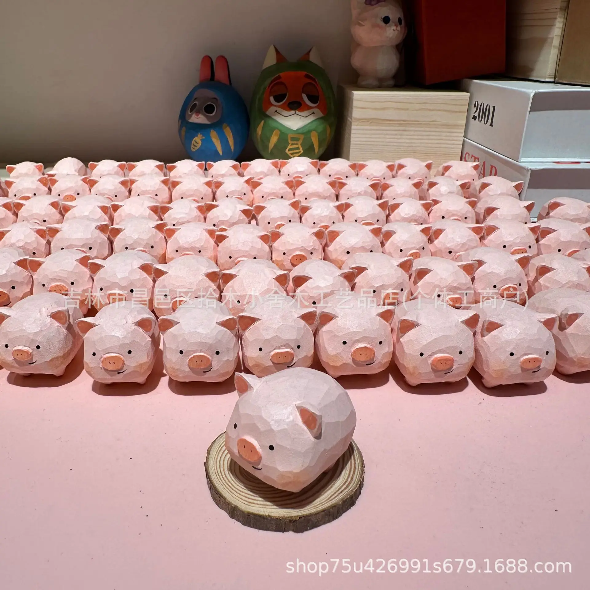 Hand-carved wooden pendant accessories of little pigs, handmade elf root carvings, cute cartoon wood ornaments, set of 3
