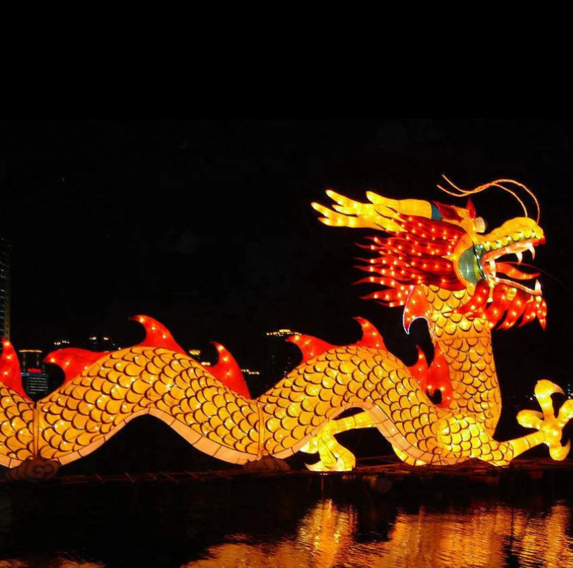 The Chinese Lantern Dragon With LED Decorative Ornaments Customized LED Light Dragon Silk Latern Sculpture Park Decoration