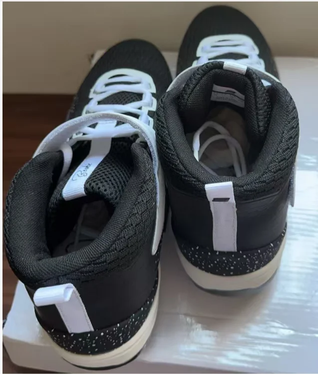 

2025 Top-Selling Professional Training Baseball Shoes Unisex Non-Slip & Durable Badminton Shoes Baseball Shoes