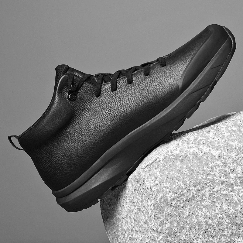 

High Quality New Men Mid Top Casual Shoes Lightweight Durable Non Slip Breathable Anti Kick Outdoor Sports Travel Walking Shoes