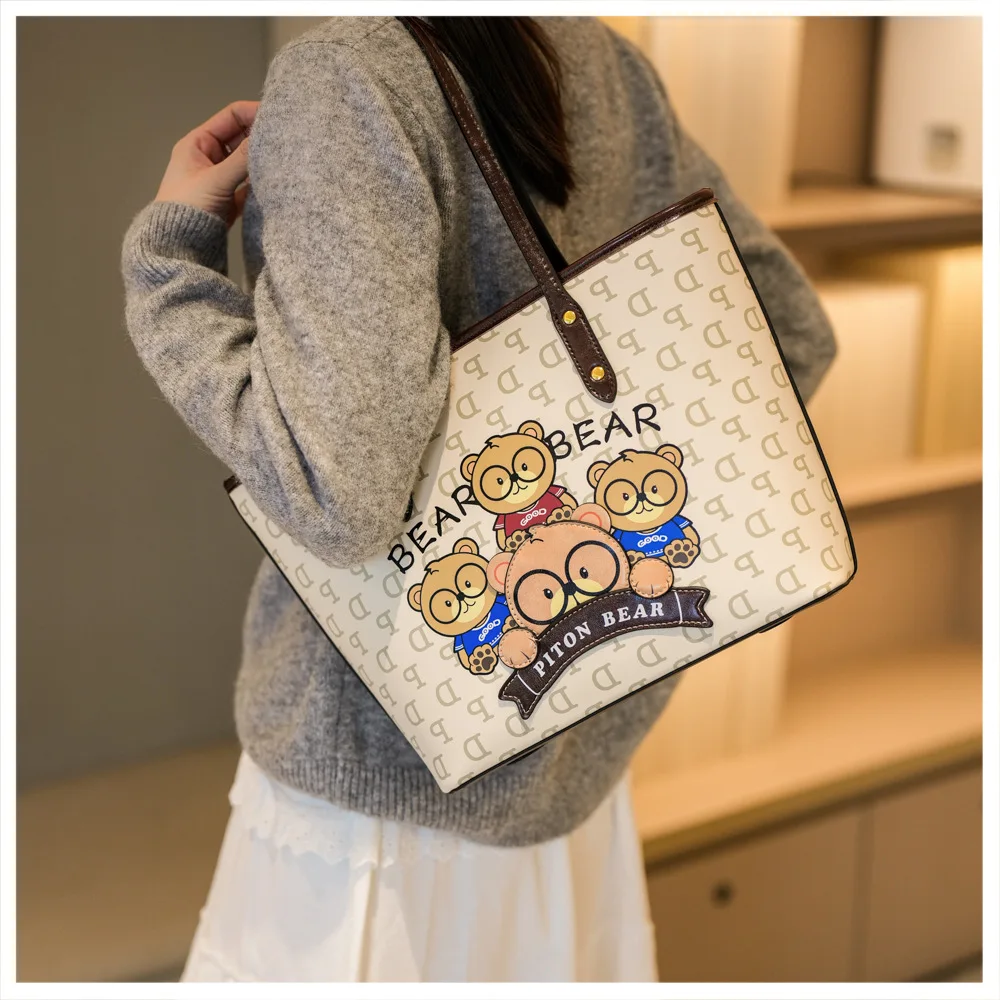 

Beibaobao 2024 Autumn New Shoulder Bag Fashion Versatile Bear Tote Bag Large Capacity Handbag Shoulder Underarm Bag Мисс Тотбо.