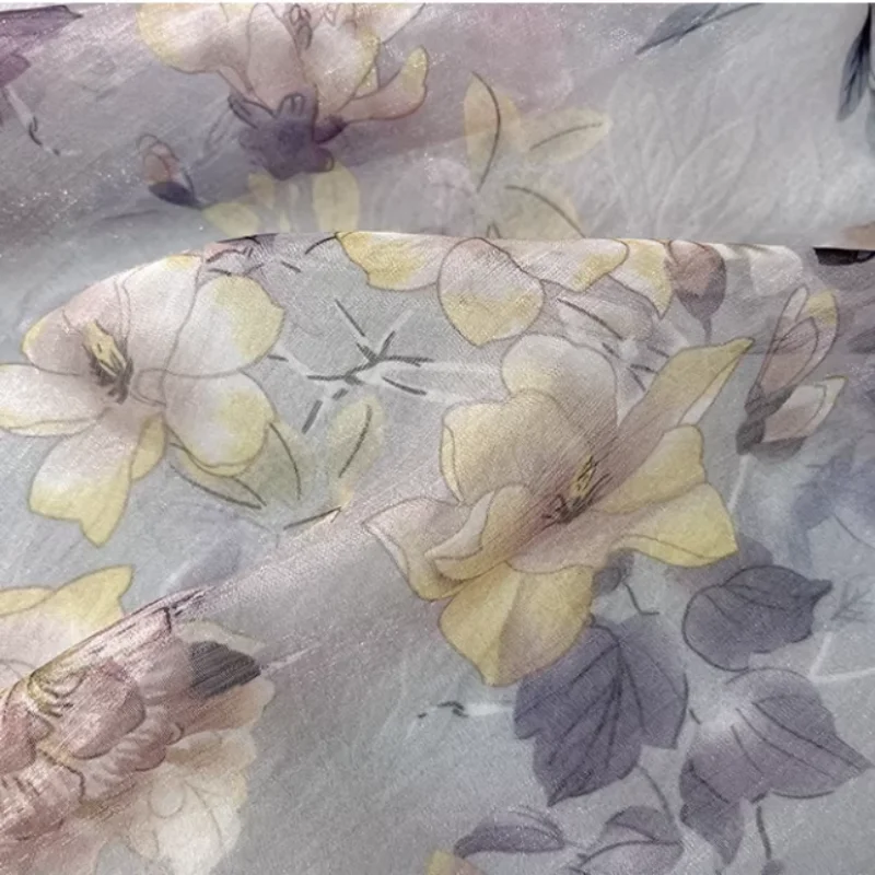 

Soft chiffon fabric with small floral pattern semi-transparent polyester diy fabric