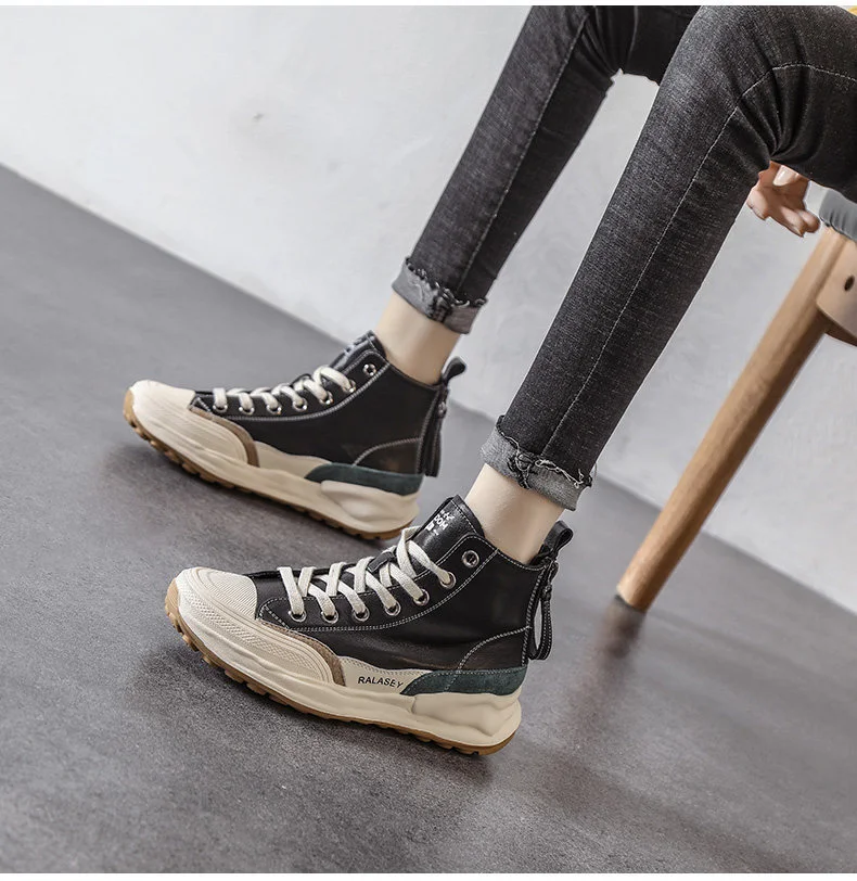 2025 New Spring Hiking Shoes Men Women Slip Resistant Outdoor Boots Couple High Top Hiking Shoes Unisex Waterproof Walking Shoes