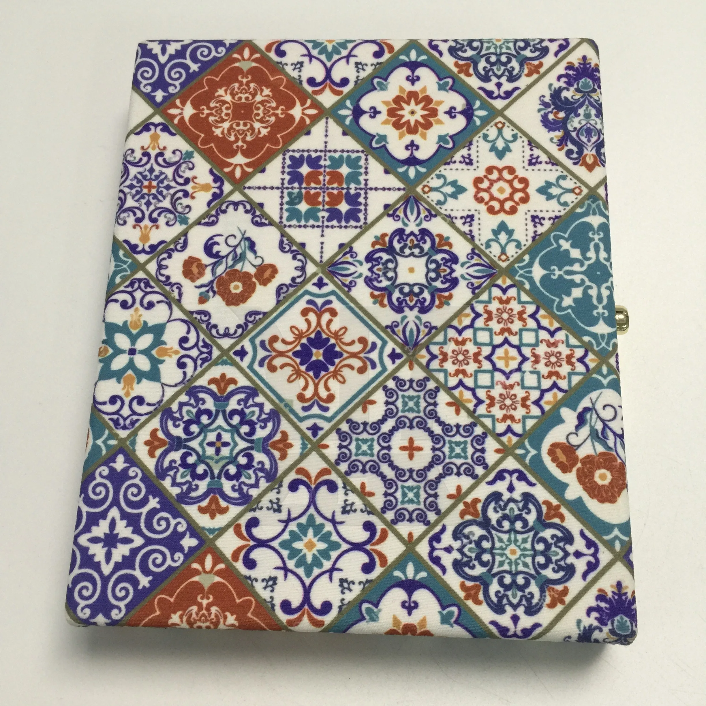 

Yibuy 1pc Oboe Reeds Case 64 Capacity Flower Of Life Pattern Double-Spring Large Tube Reeds Reeds Box Carrying Case