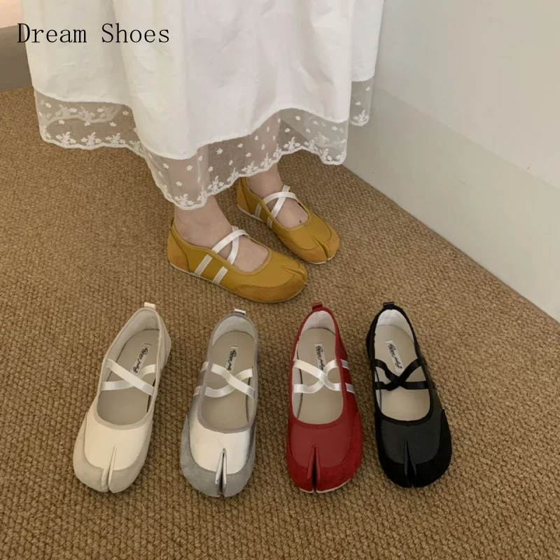

Маленькие нишевые туфли-подковы с разделенным носком для женщин, балетки на плоской подошве в корейском стиле, туфли Мэри Джейн для девочек