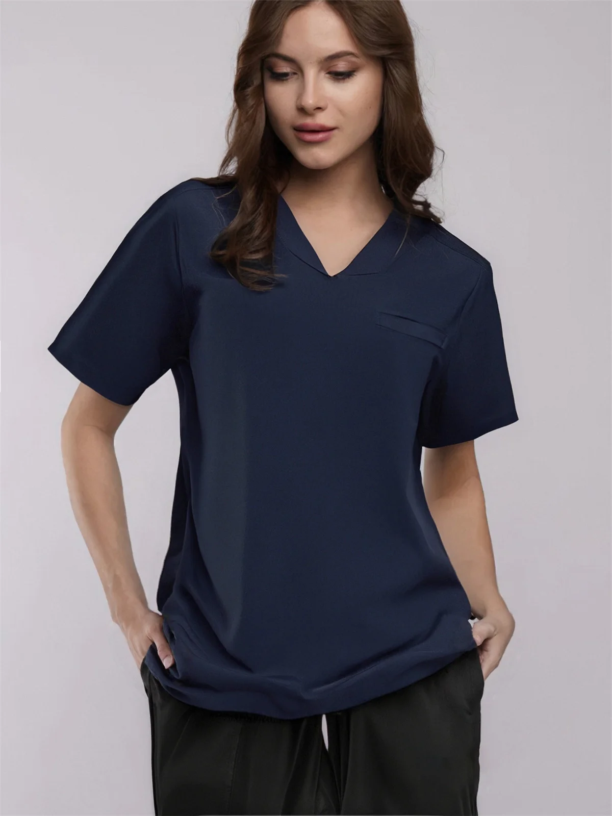 المرأة الخامس الرقبة فرك الأعلى 2025 قصيرة الأكمام ممرضة مستشفى الزي الإناث سبا صالون تجميل ملابس العمل جيب البلوز القمم