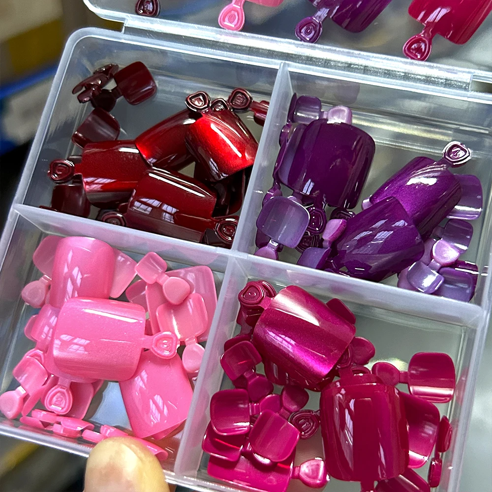 96個入り ピンク/パープル フルカバー ショートスクエア フェイクネイル レッドグリッター キャッツアイ プレスオンネイル エレガント 再利用可能 付け爪