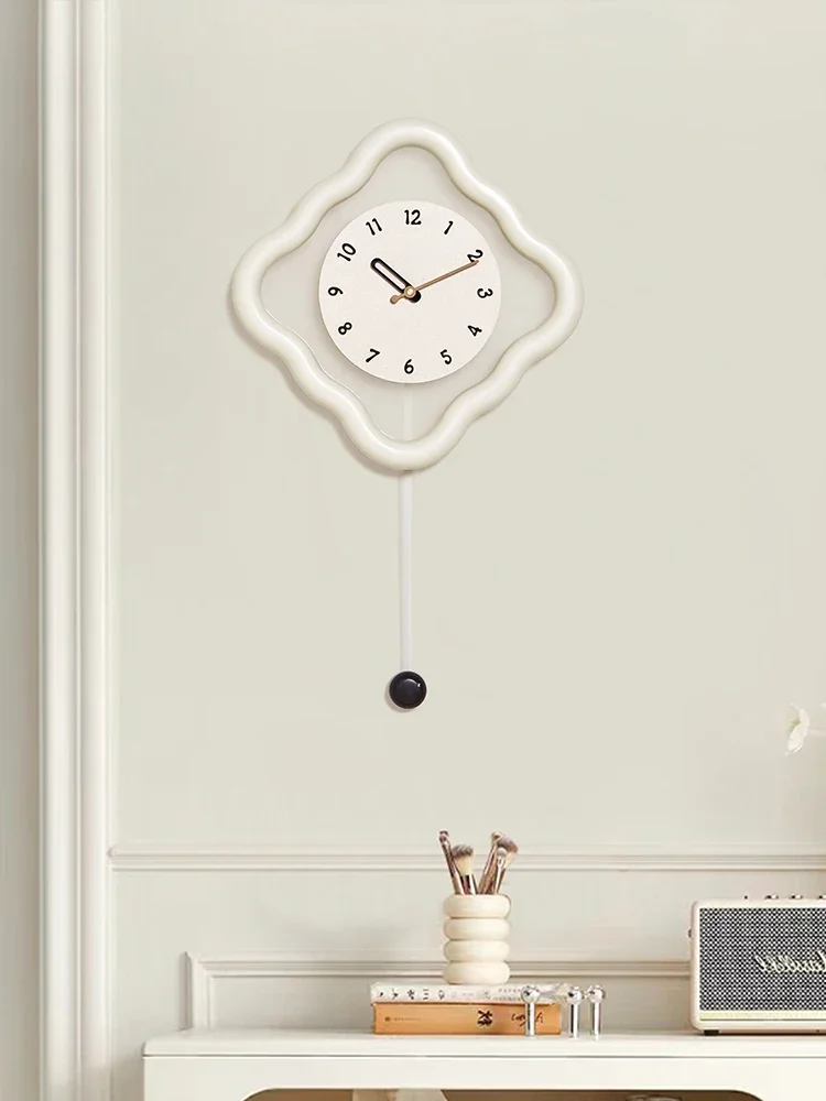 2023 New Cream Wind Clock, Wall Clock, Living Room, Simple Modern and Fashionable, Atmospheric Wall Clock, Decorat