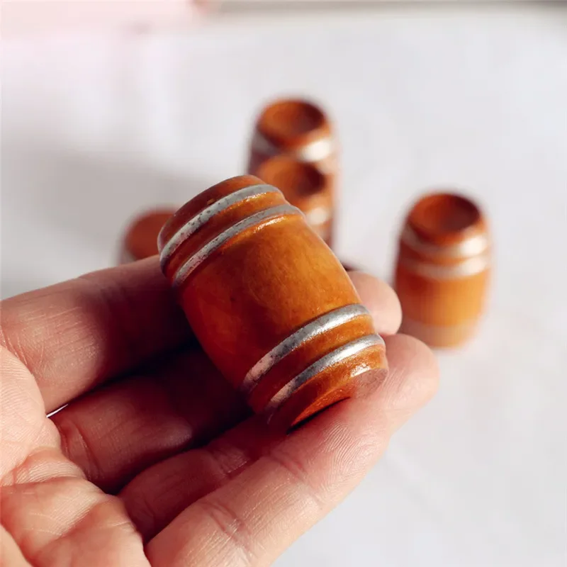 

1:12 Mini Wooden Red Wine Barrel Beer Barrel Beer Cask Dollshouse Beer Keg Miniature Scale Doll House Decoration