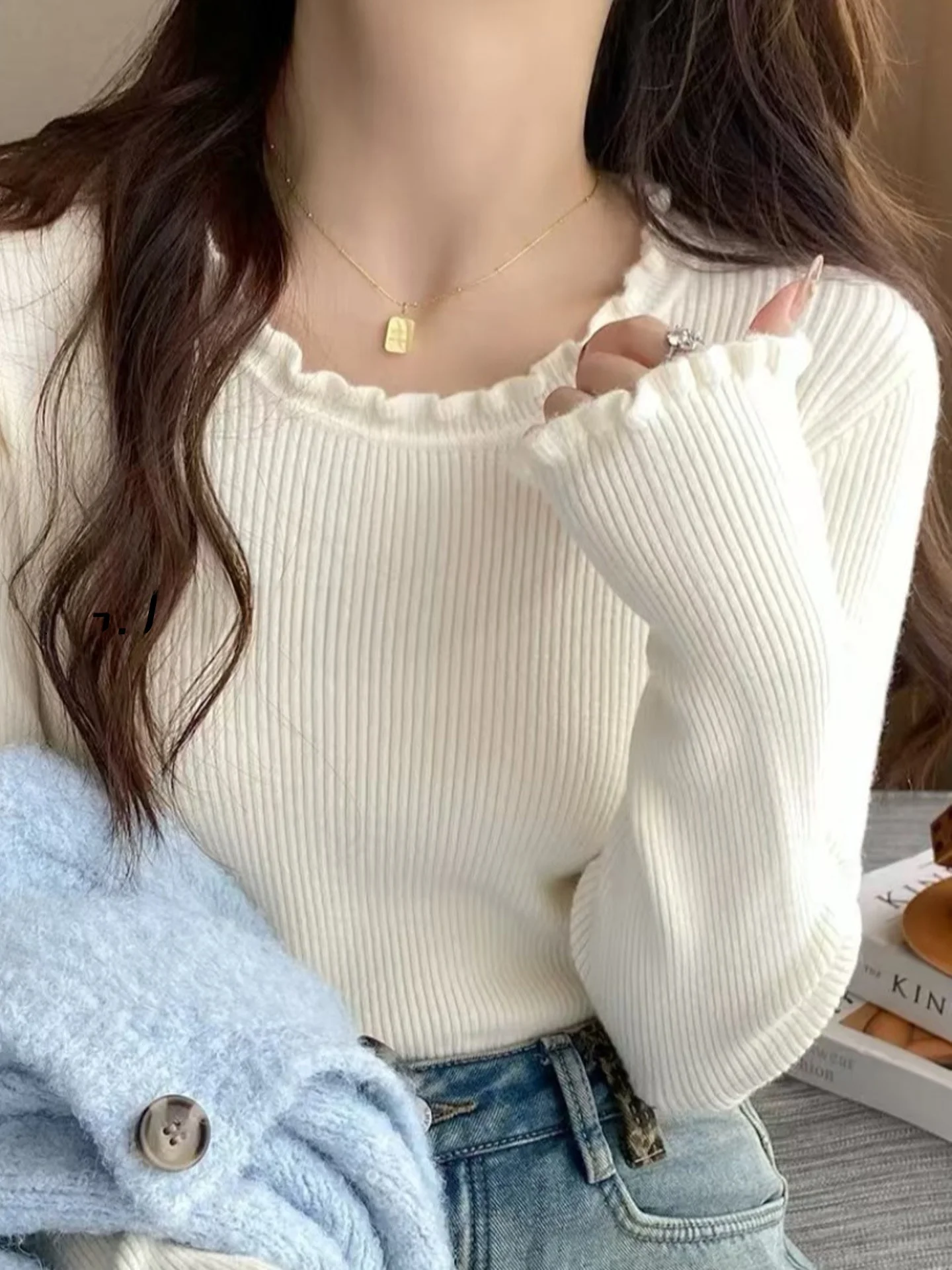 

Women's Knitted Long Sve round Ne Base irt Wooden Autumn Winter High Faion White Sweater Inner Wear Sweet Sle