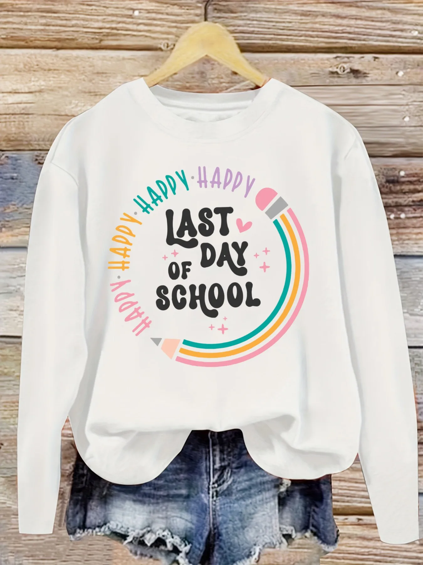 Women's Casual Long Sleeve Crew Neck T-Shirt Happy Last Day Of School Design, Round Neck Women's Clothing, Machine Washable, Slightly Elastic, Loose Fit, Spring Autumn Winter Women's T-Shirt, Halloween Costume Outfit view 5