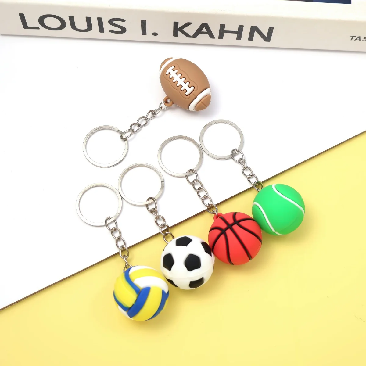 سلسلة مفاتيح كروية رياضية صغيرة مجموعة كاملة من هدية تزيين حقيبة ظهر السيارة