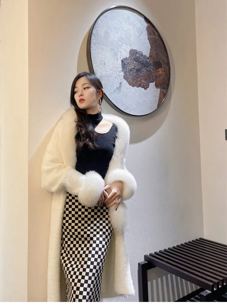 Рисунок 6 - Новое осенне-зимнее вязаное пальто