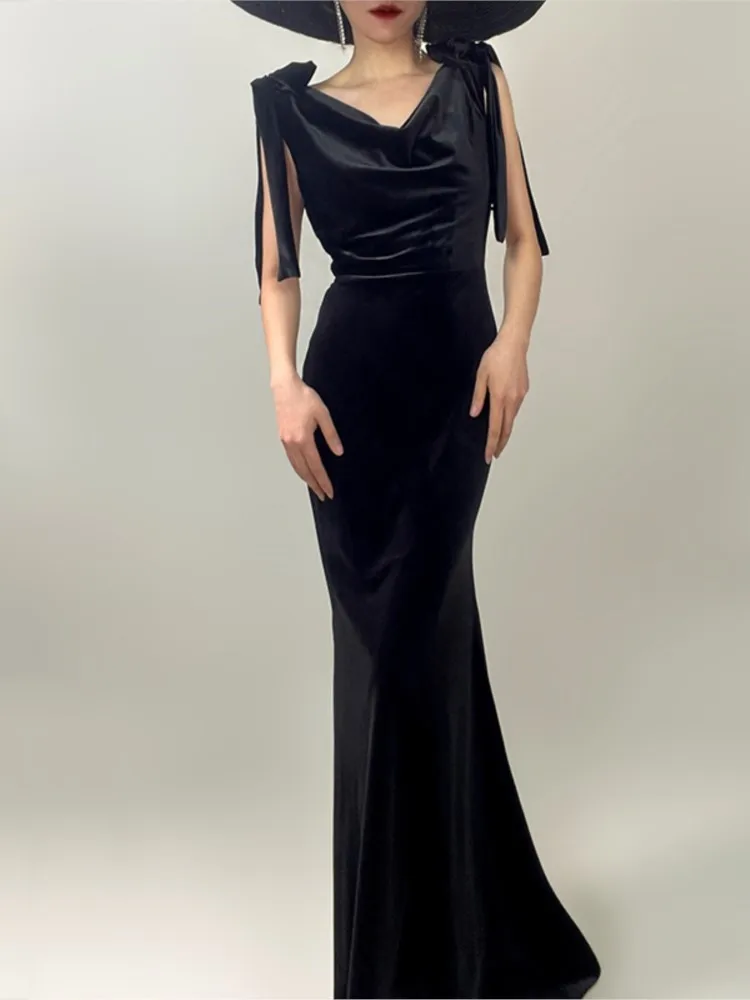 Hepburn elegant pearl backless velvet fishtail trailing dress for the banquet
