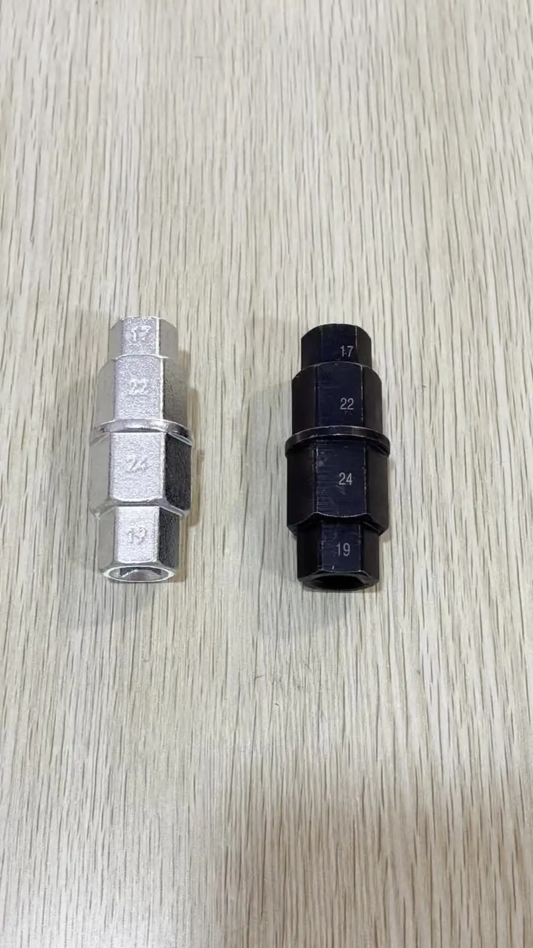 4-in-1 ヘビーデューティー 3/8インチ ヘックス モーターサイクル フロントアクスル取り外しソケットセット、防錆Cr-V鋼製、17/19/22/24mmソケット対応