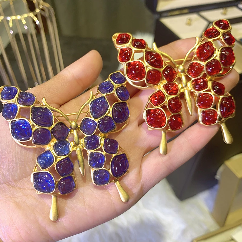 Vintage Antique Butterfly Brooches for Women Men Insect Jewelry Exquisite Niche Design Suit Coat Accessories Pins Broche Gift