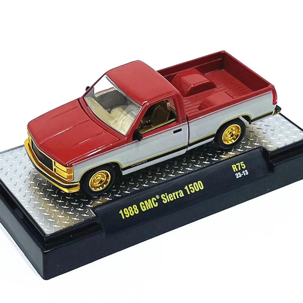 M2 MACHINES 1/64 1988 GMC Sierra 1500 Pickup Truck Die-cast alloy car model collection display child gift