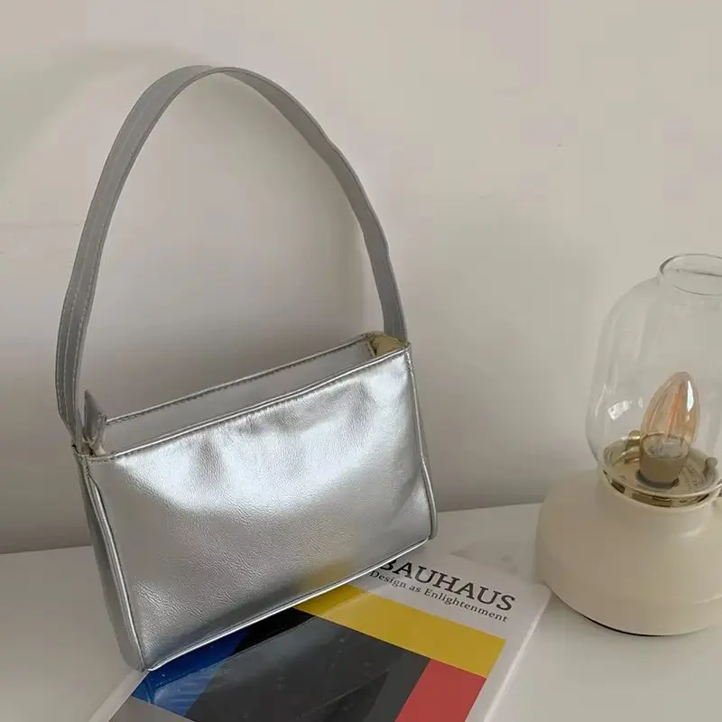 

TRSYPHXM 2024 new Korean new niche design silver underarm bag fashionable commuting versatile soft leather handbag shoulder bag