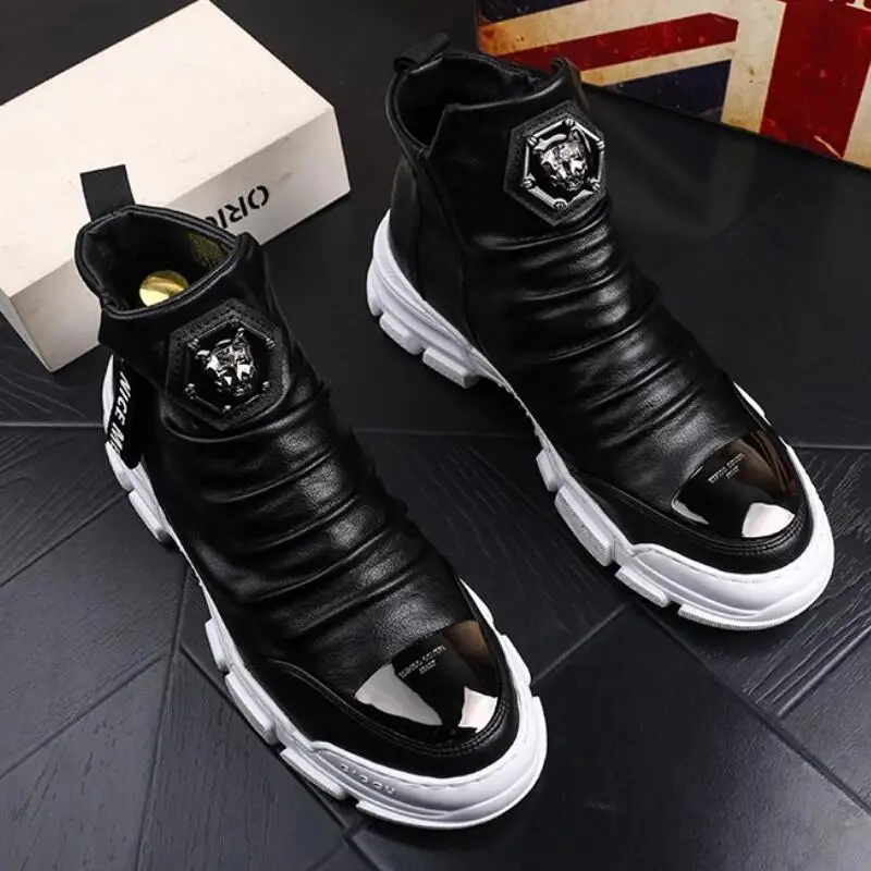 Brand designer men\'s golden shoes boots new rivet shoes high-end daily soft bottom leisure skateboard Zapatos Hombre A7