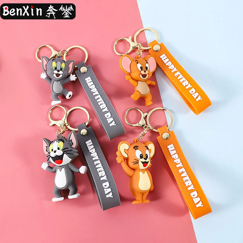 Miniso Nowe pluszowe breloczki, zawieszki do samochodu, wykwintne torebki dla par, ozdoby do kluczy.