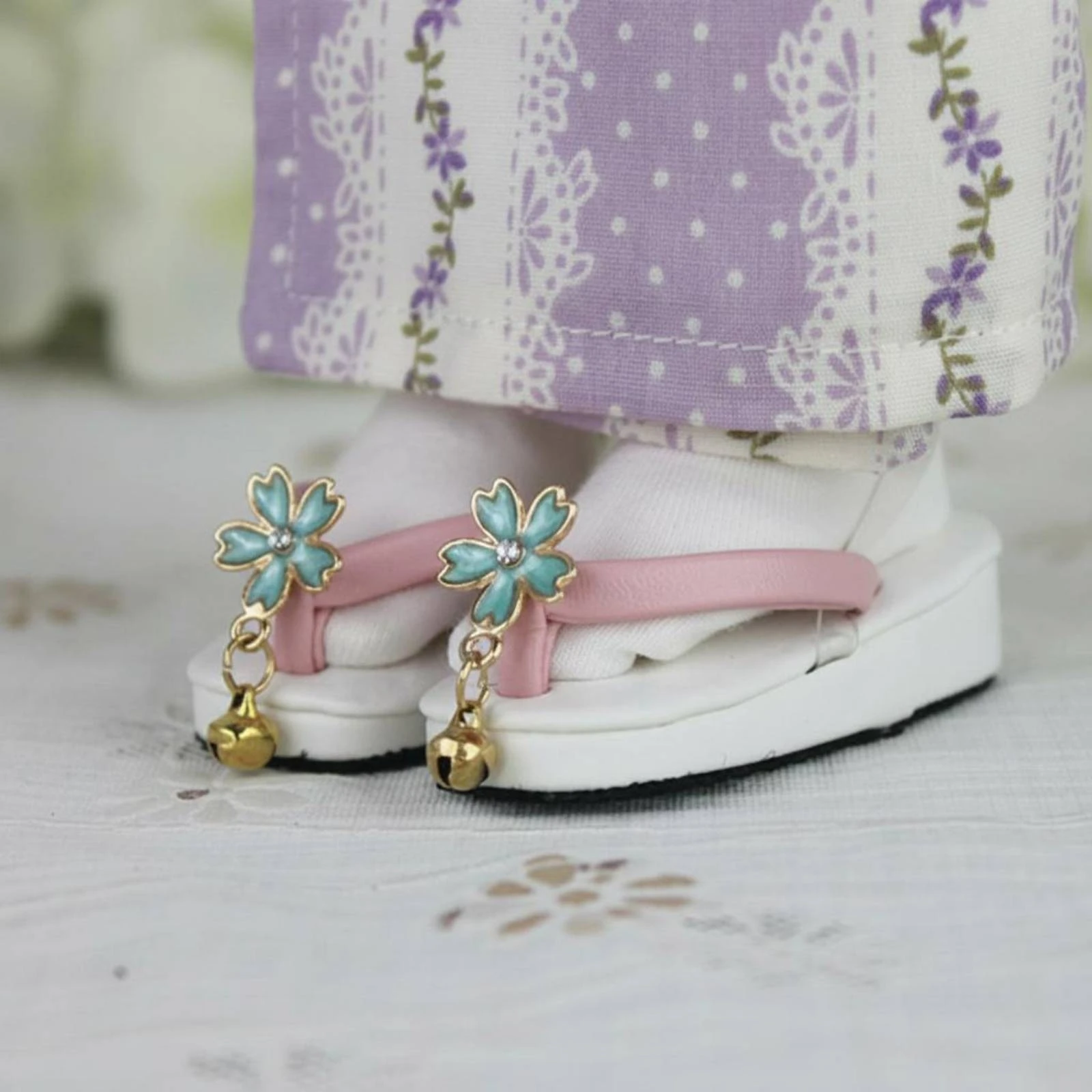 Japanese-Style Doll Sandals Pink Straps Flat Exposed-toeToe Doll Sandals Toy Accessory Gold Bell Charm Clear Heel Loop