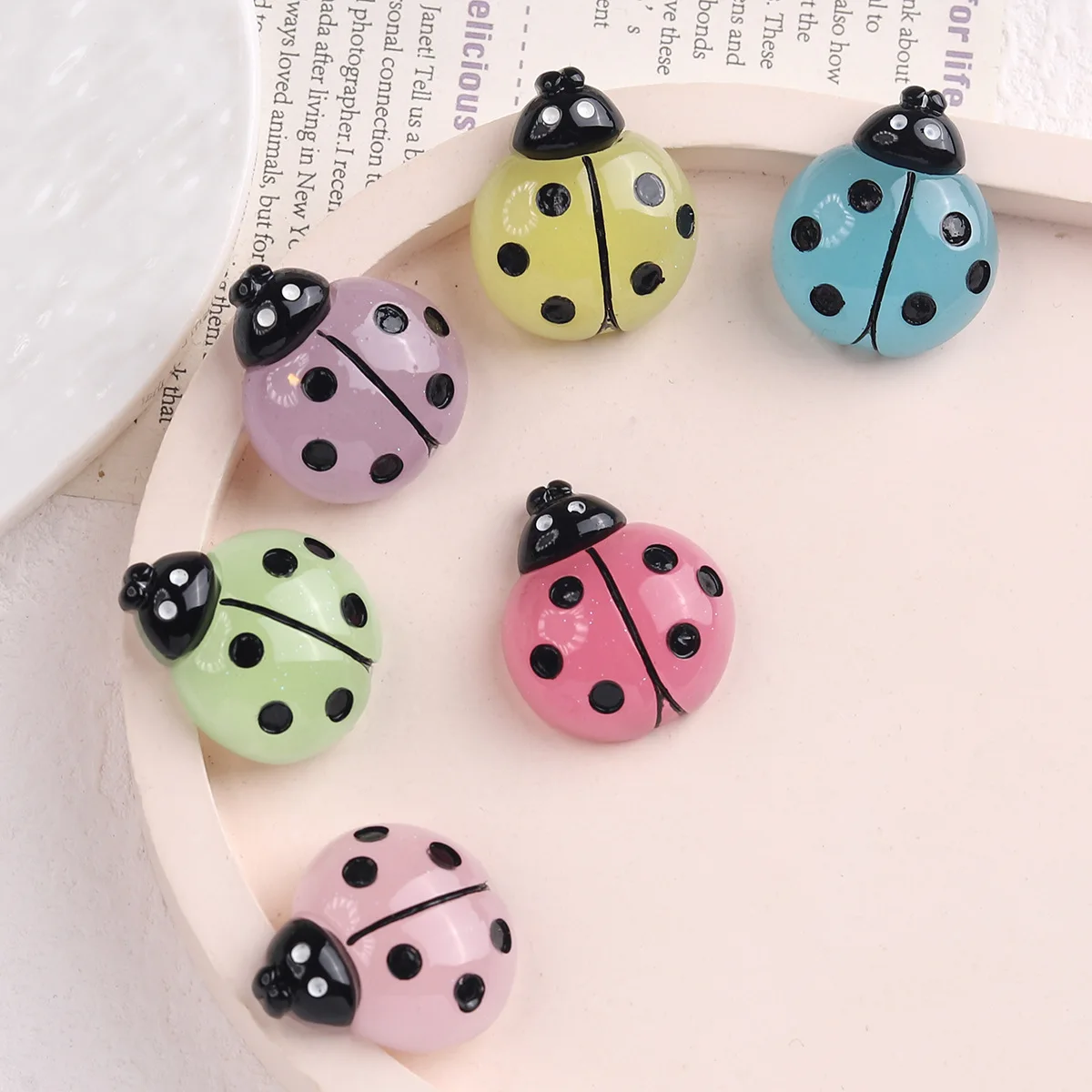 New Ladybird Luminous Resin Cabochon 10pcs Resin Flatbacks for DIY Jewelry Making Wholesale Scrapbook Decoration Accessory