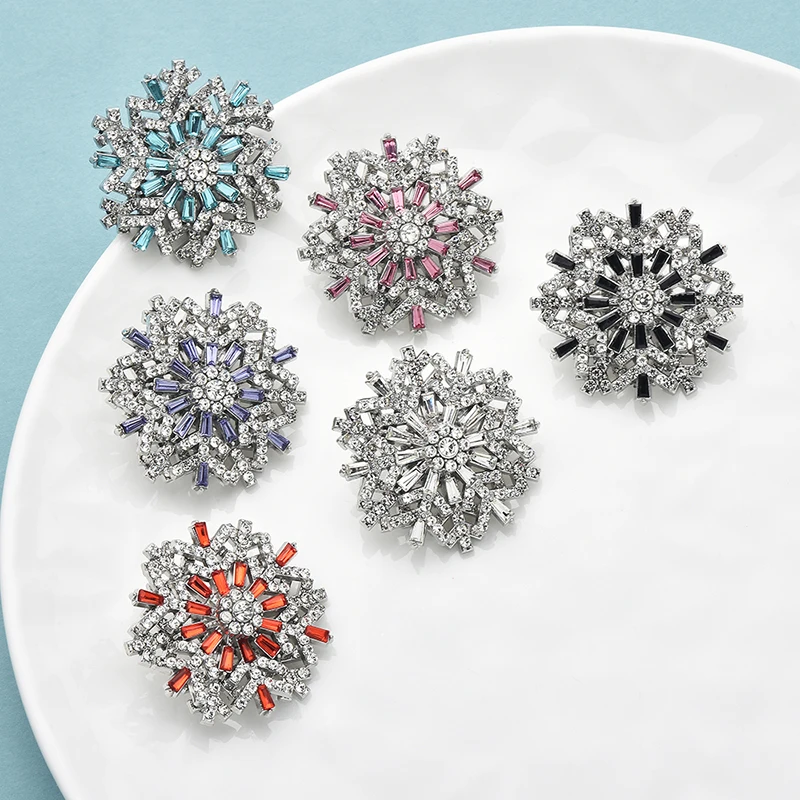 Wuli&baby New Christmas Snowflake Brooches Pins For Women Unisex 6-color Winter Flowers New Year Party Brooch Gifts