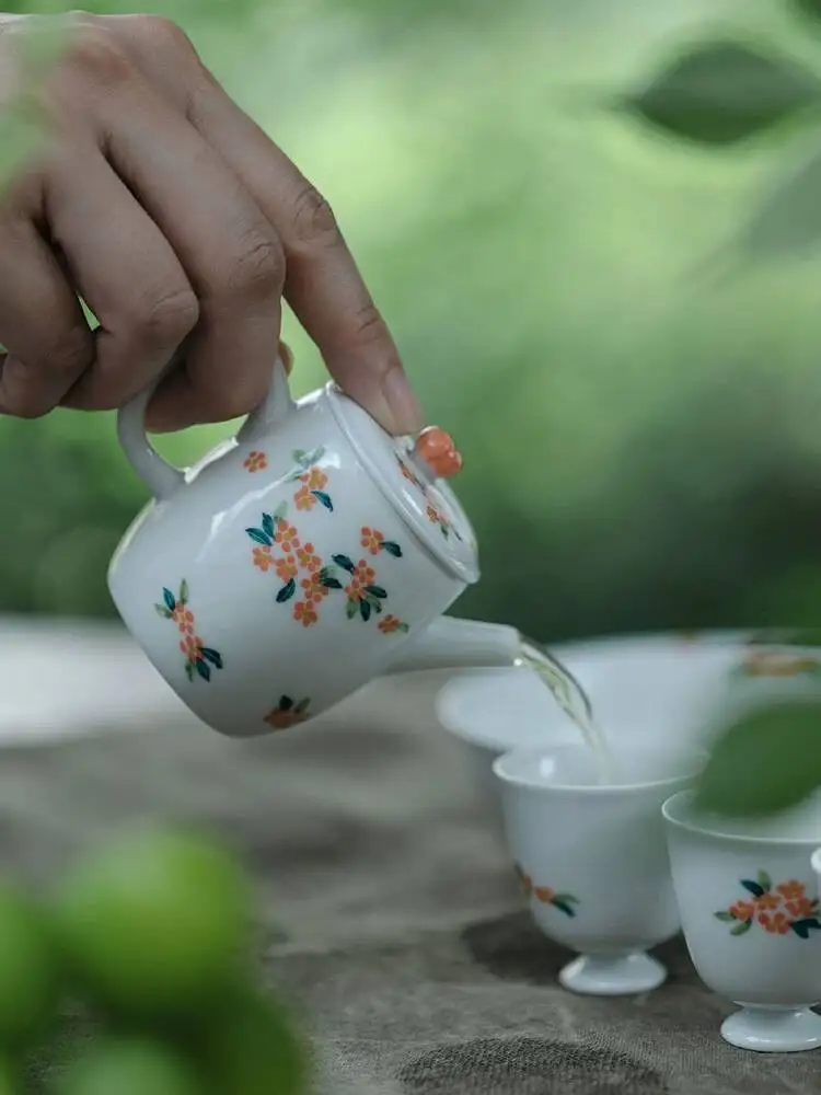 Wuyintang Teapot For Home Use Hand Painted With Small Floral Patterns Handmade Ceramic Teapot Vintage Style Autumn Design
