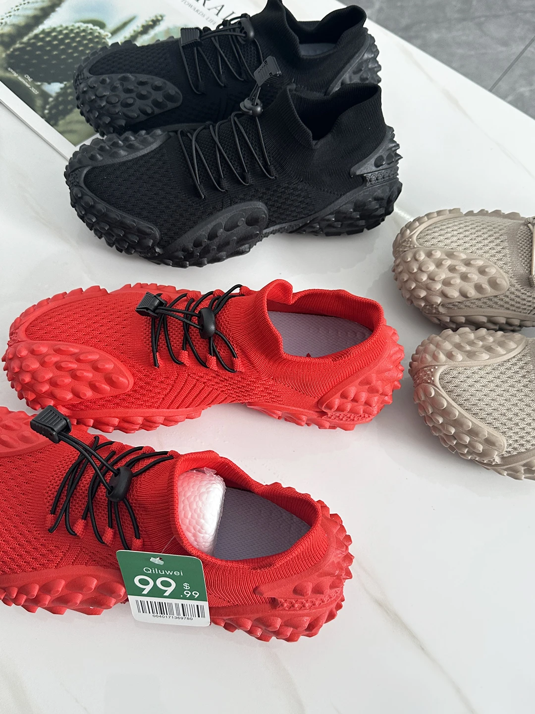 

Мужские и женские повседневные кроссовки для активного отдыха, дышащие, из материала Fly Knit, с противоскользящей подошвой Wave Bot, удобные, мягкие, с пружинящей подошвой.