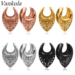 Vankula 2PCS Fashion Ear Tunnel Plug Heart Earrings Piercing Ear Gauges Expander with Zircone