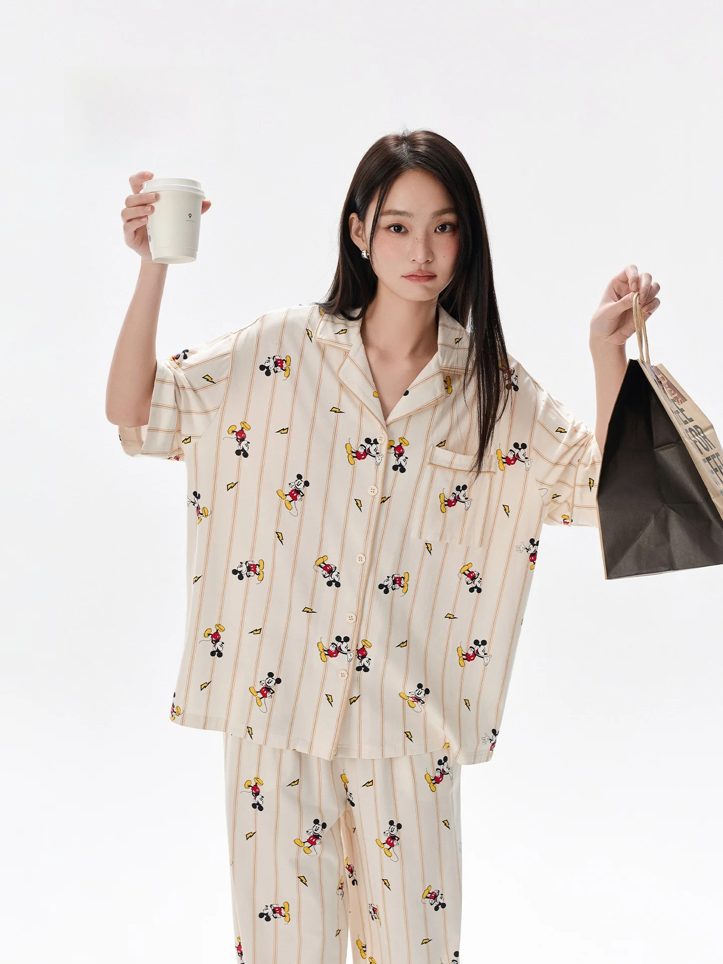 set-estivo-da-donna-camicia-casual-in-modal-a-maniche-corte-e-pantaloni-lunghi-a-righe-pigiama-con-motivi-cartoon-abbigliamento-per-casa-e-outdoor