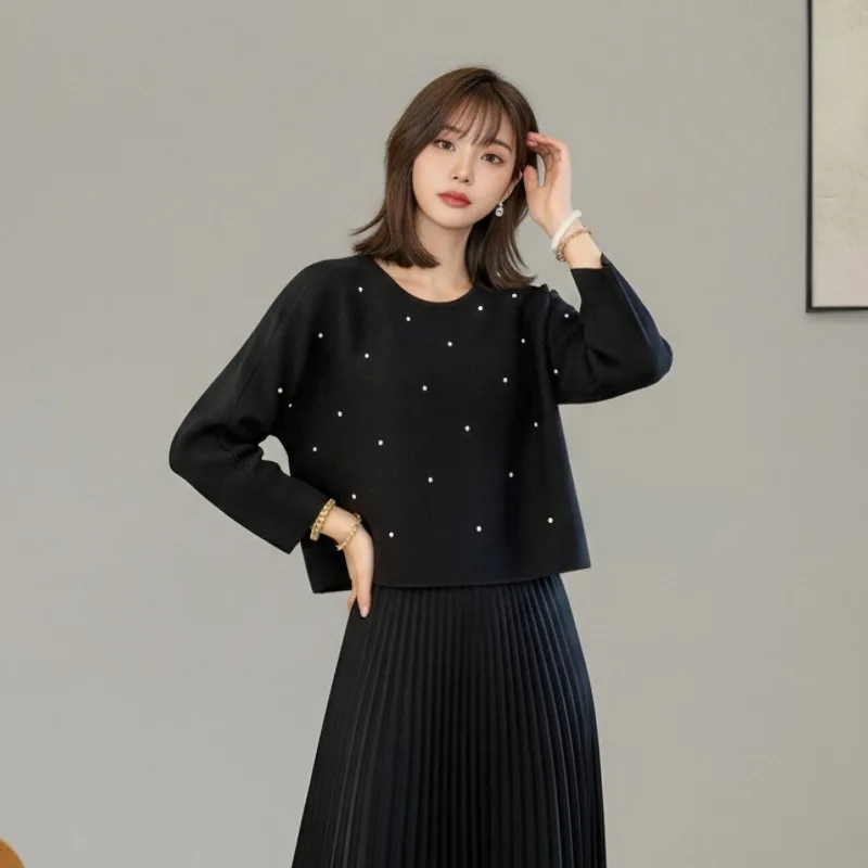 Miyake Pleated Black Spring T-Shirt 2026 Autumn New Loose Nine-Quarter Sleeve Short Shirt Solid Color Women's Stretch Fold Top