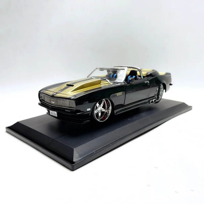 다이캐스트 1:18 스케일 1968 카마로 합금 자동차 모형 완성품 시뮬레이션 컬렉션 장식 선물 장난감 정적 디스플레이