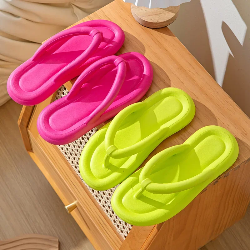 2026 Summer Beach Green EVA Flip Flops Women Soft Sole Clip Toe Flat Heels Sandals Woman Comfort Light Weight Cloud Slippers