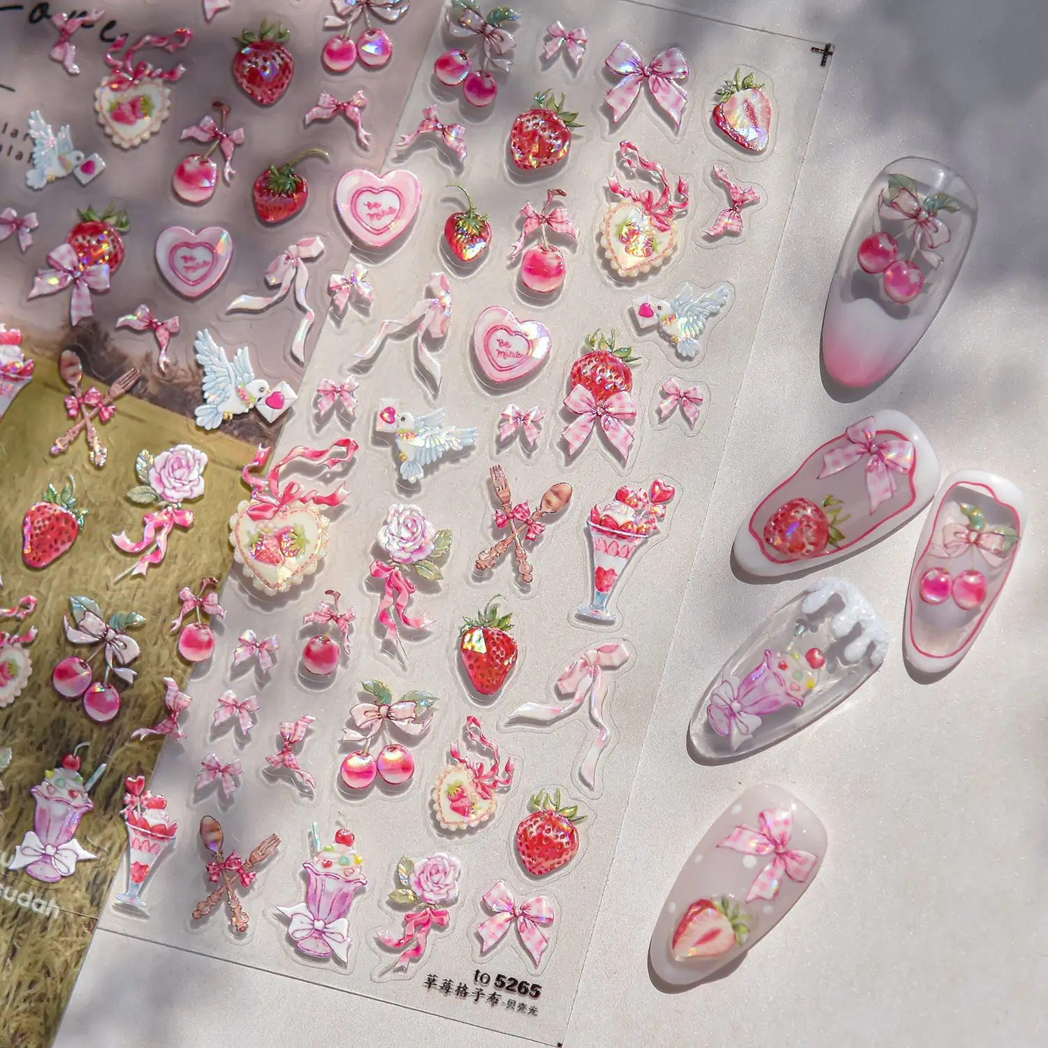 Süße Erdbeere karierter Stoff Cartoon Aufkleber Nägel Kunst Dekoration 5D geprägte Nagelaufkleber Anime selbstklebende Abziehbilder DIY