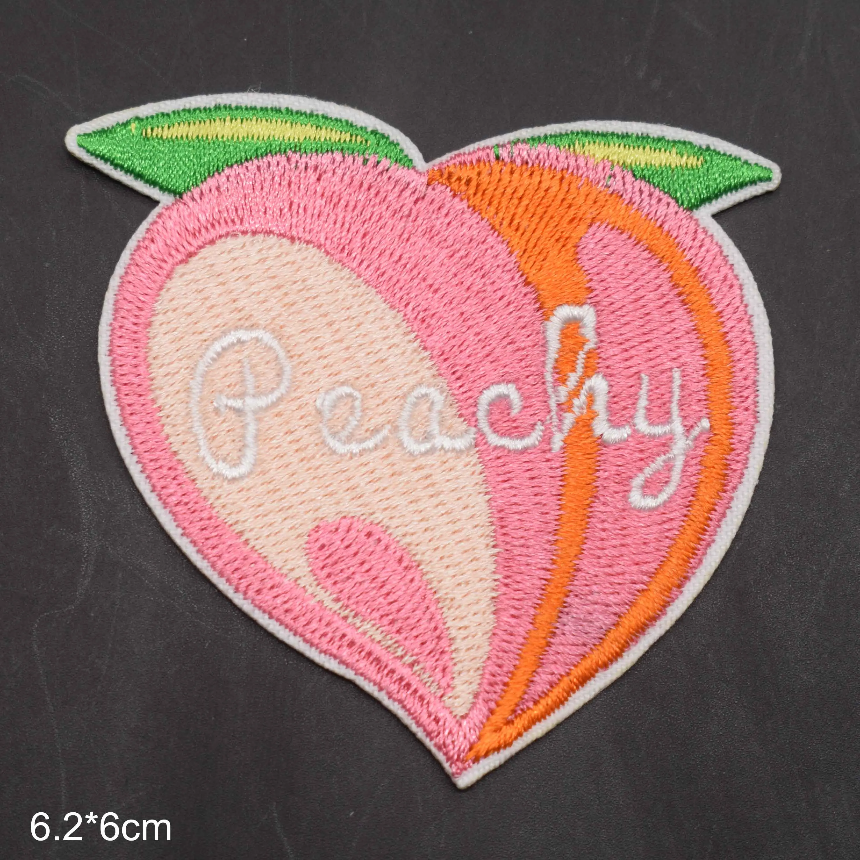 Parches bordados de Peachy Fruit para ropa de niña, pegatinas de ropa de mujer, venta al por mayor