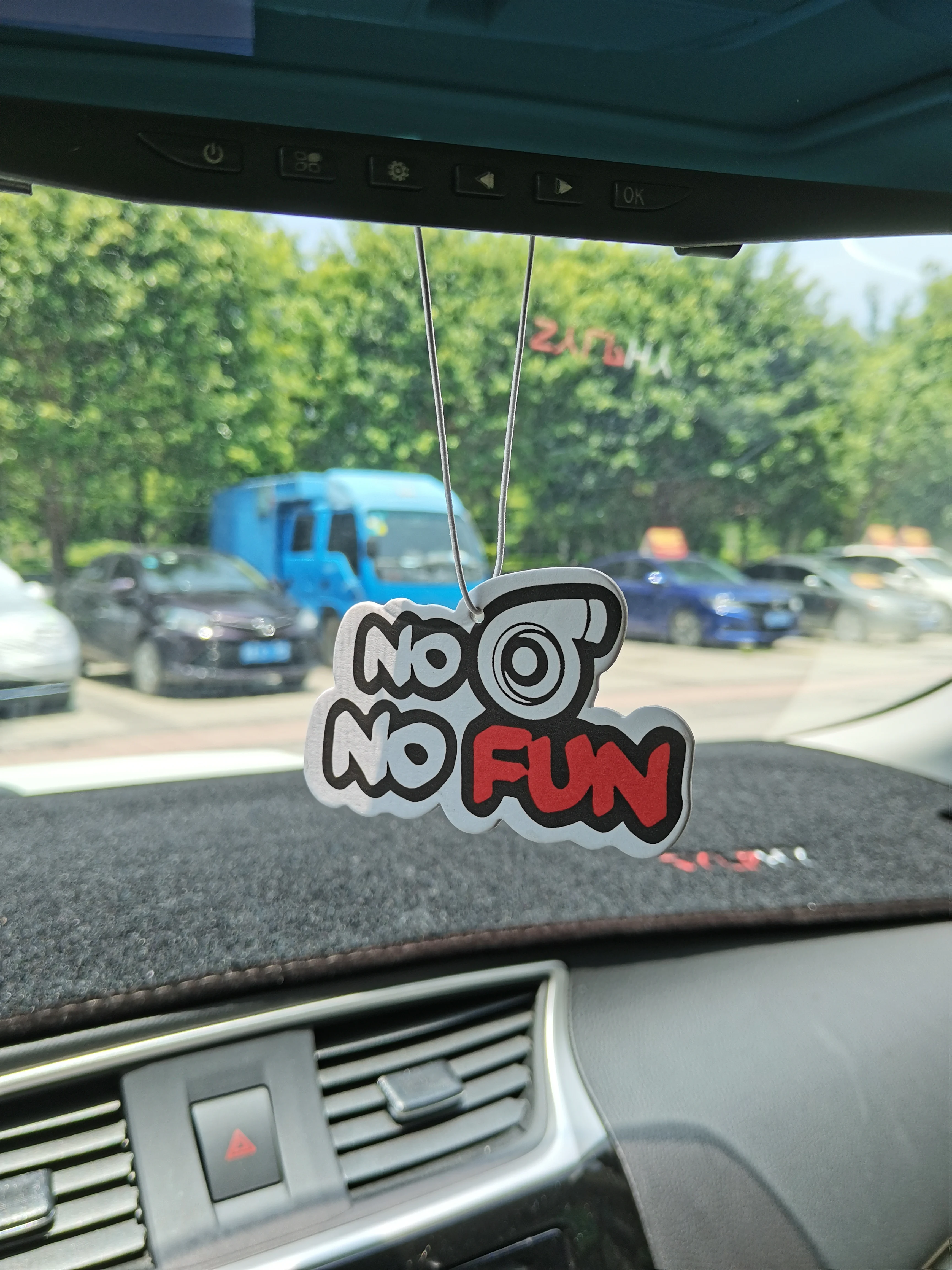 Neuester JDM-Style Performance Auto-Rückspiegel-Anhänger Lufterfrischer Solide Papier-Dekoration Auto-Dekoration Anime-Mädchen-Dekor – Detail 11