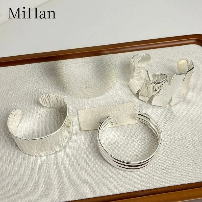 

MiHan Fashion Jewelry Sweet Korean Temperament Metal Smooth Irregular Open Bracelets For Women 2025 Exaggerative Accessories