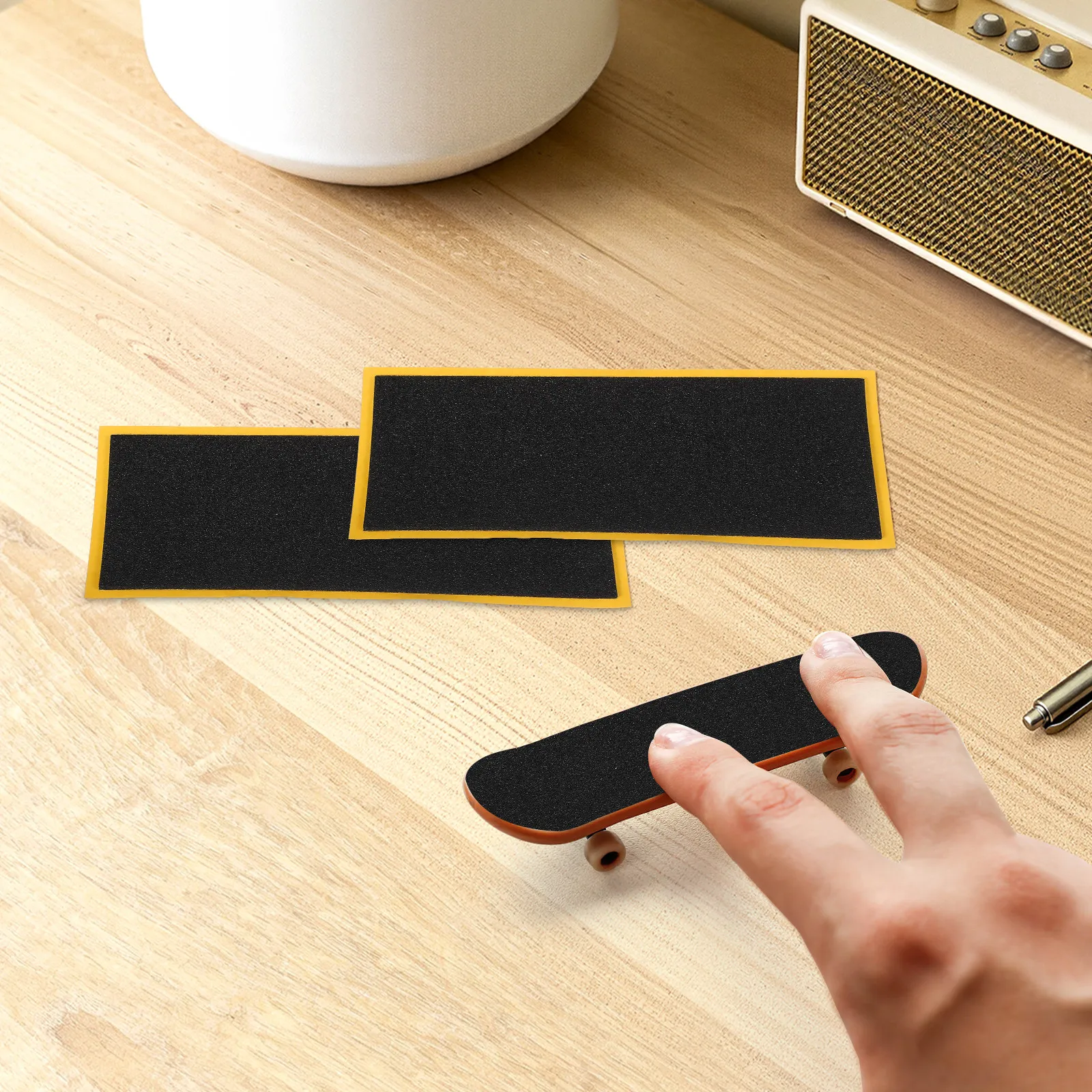 12 ชิ้น ฟิงเกอร์บอร์ดกริปเทปโฟมกันลื่นสำหรับมินิสเก็ตบอร์ด แผ่นรองกันกระแทก ควบคุมได้อย่างสบาย อุปกรณ์ฟิงเกอร์บอร์ด กันลื่น