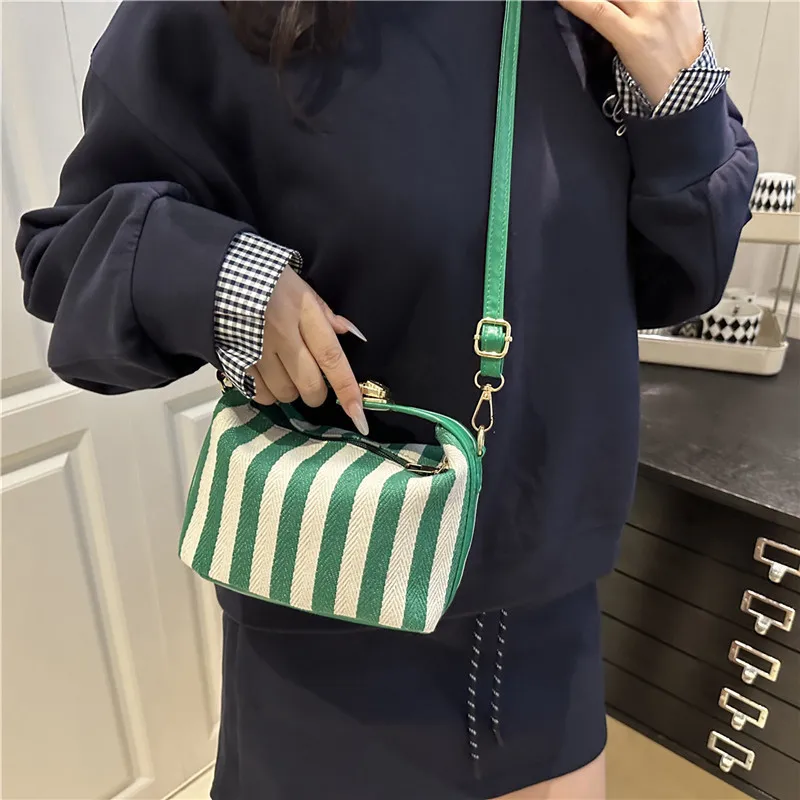 

2025 Korean Stripe Tote Bag, Lazy Style Large Capacity Aesthetic Shoulder Bag Stripe Design