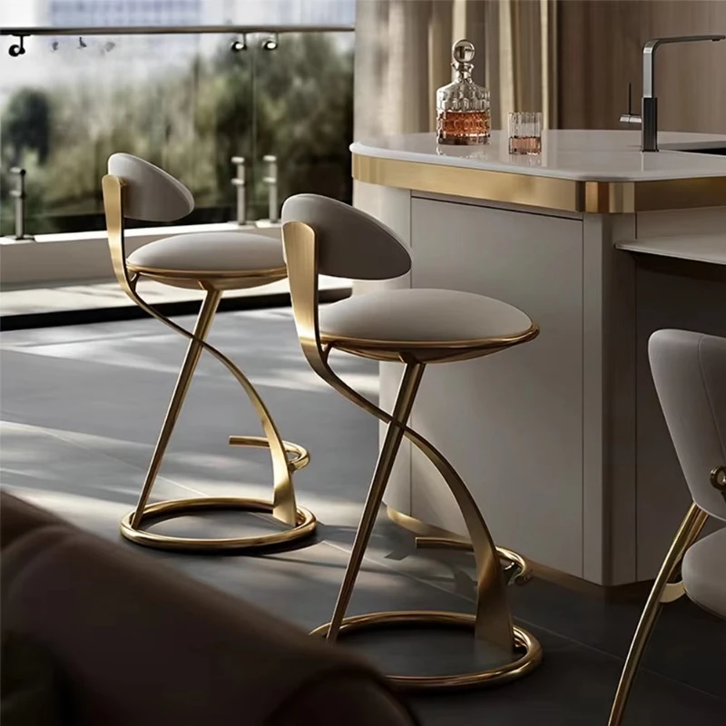 Luxury Italian Style Metal Bar Chair for High-End Modern Home Hotel Coffee Shop Furniture with Leather Frame Backrest