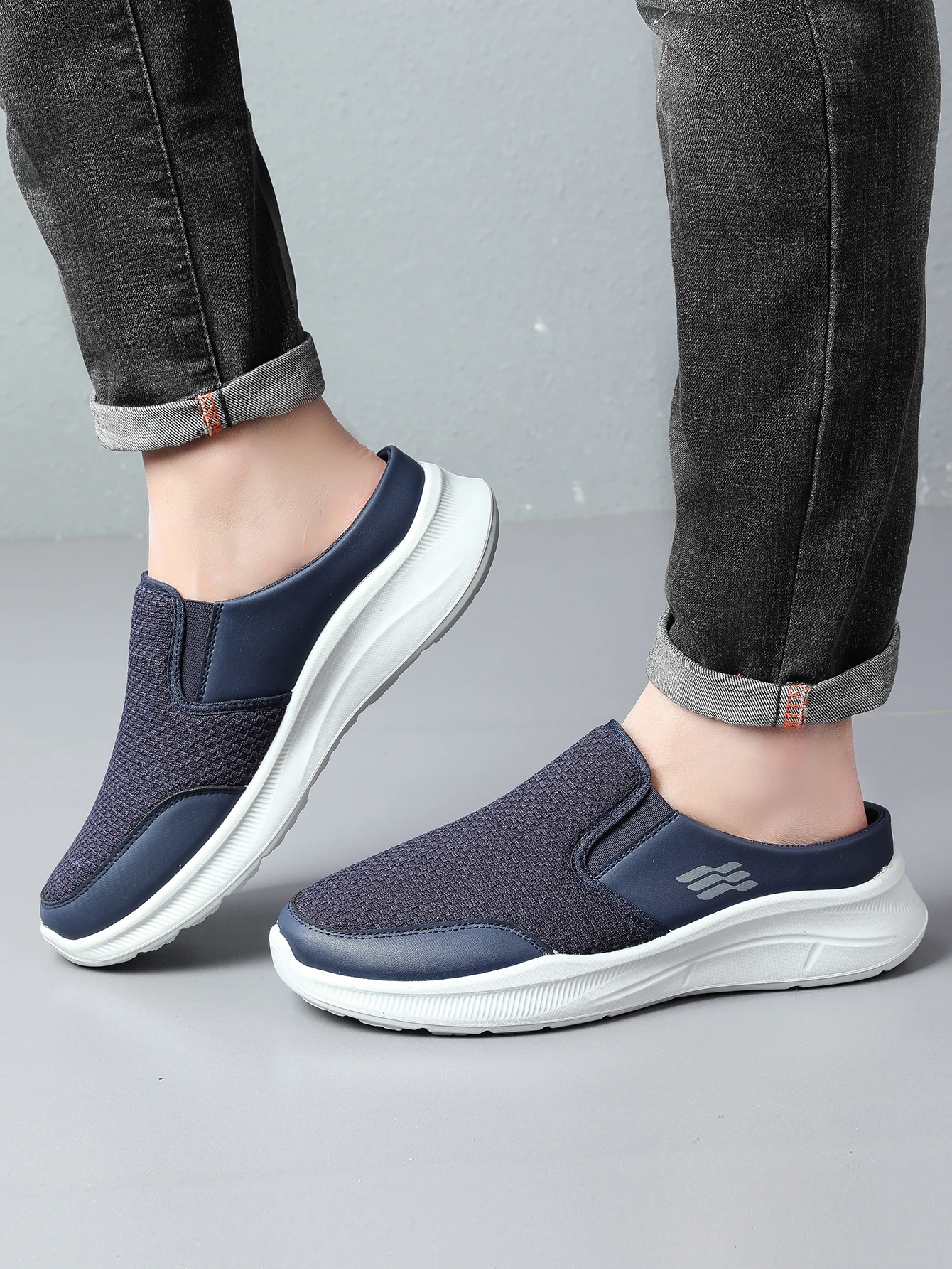 Einfache Minimalistische Herren-Mule-Sneaker, Perforierte Netzstrick-Oberfläche, Umhüllende Schutzkappe, Leichter Slip-On – Detail 6