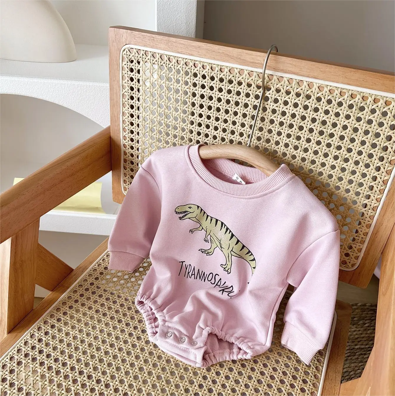 2024 Korean Spring Sweatshirt Jumpsuit Baby Jumpsuit Dinosaur Print Boys and Girls Long Sleeve Triangle Jumpsuit Baby Romper