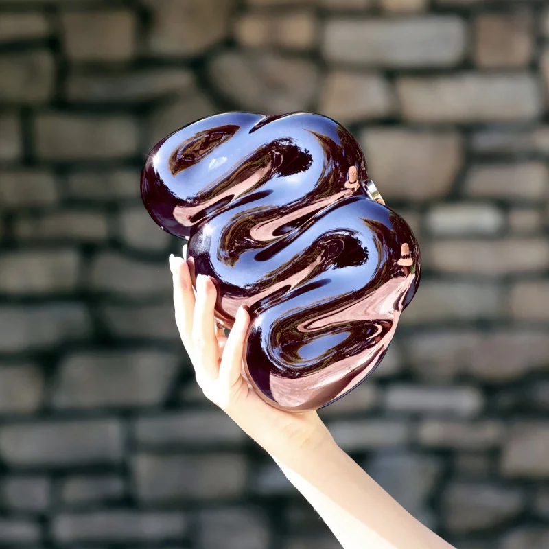 Creative Serpentine Shiny Mirror Acrylic Clutch Bag Novelty Design Metal Luster Handbag Women Wedding Party Clutch Purse view 3
