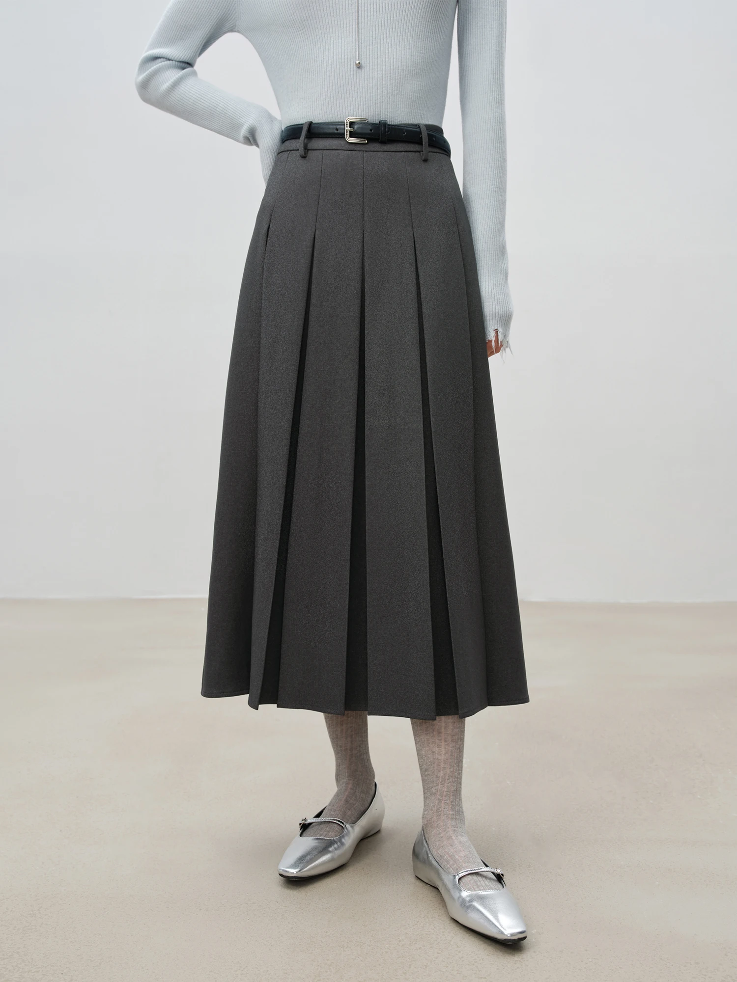 ZIQIAO Women Long Skirts College Style Female Winter Grey Pleated Design A-LINE Skirt Side Zipper Waist Suit Skirt 24ZQ94190